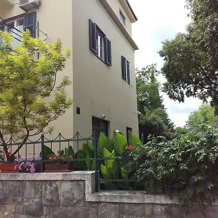 Kamenita *