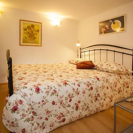 Apartment Kamenita