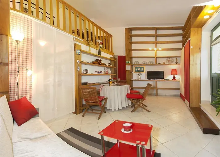 公寓 卡梅尼塔公寓 *